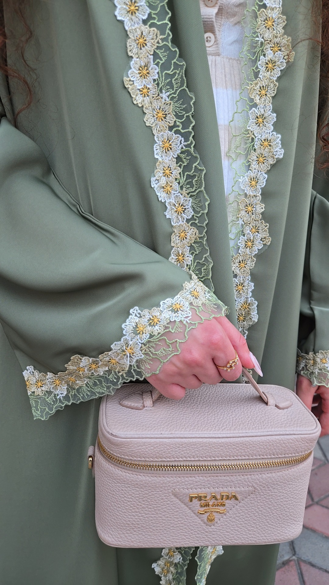 Simply Abaya In Daisy Olive Dreems